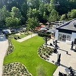 Hotel Mercure Lille En Baroeul 4*