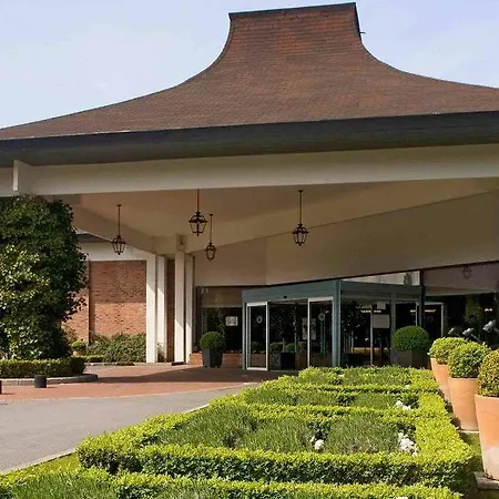 酒店 Mercure Lille En Baroeul 马尔康巴勒尔
